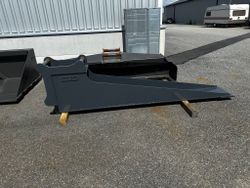 Skopa med dubbelfäste s60