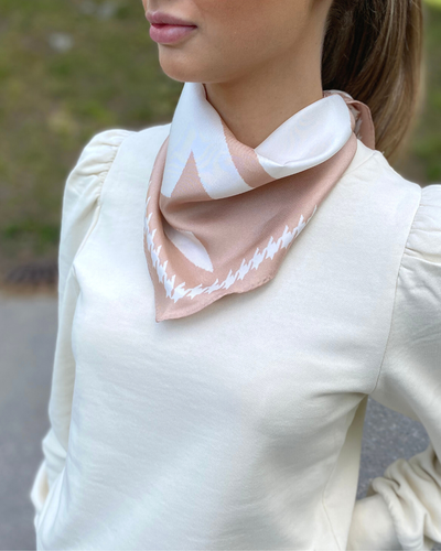 Mega Dogtooth Diamond scarf
