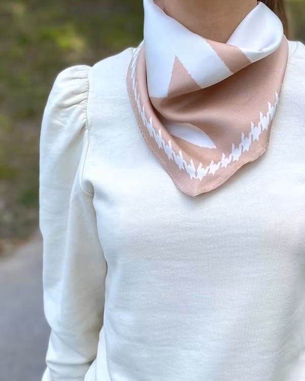HELENA SAND Mega dogtooth DIAMOND scarf i unik diamant form & 100% siden