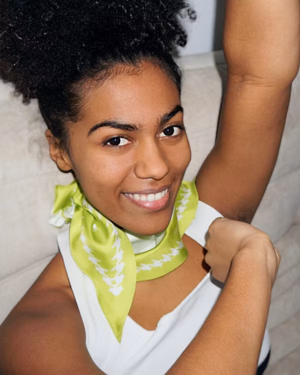 HELENA SAND Diamond shaped scarf  100% silk 100% light 100% happy in lime color