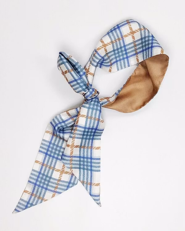 Checked scarf in denim blue & camel by HELENA SAND. 100 % silk. Long twilly shape with flexibel use, style it your way!