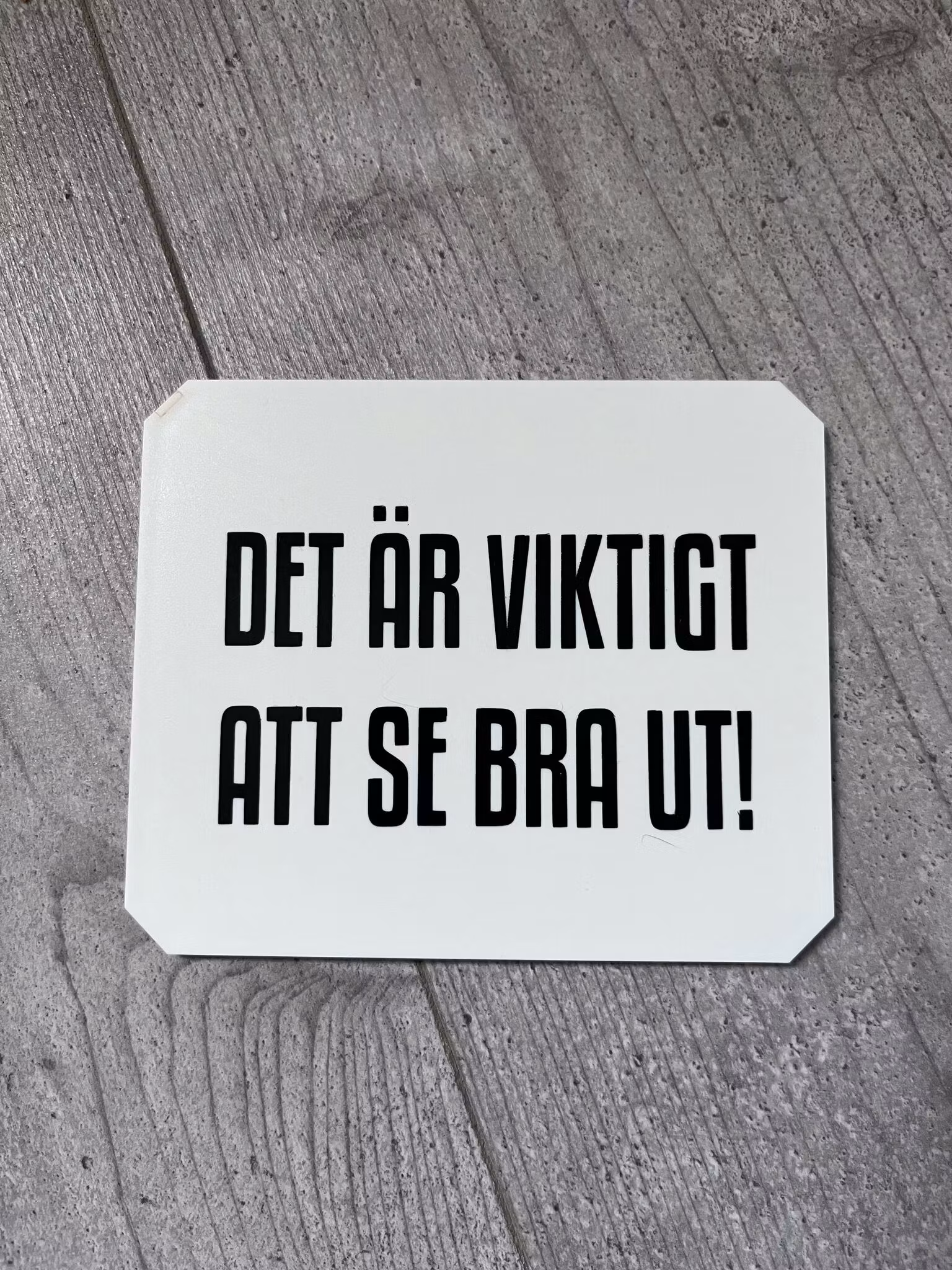 ISKKRAPA, DET ÄR VIKTIGT ATT SE BRA UT!