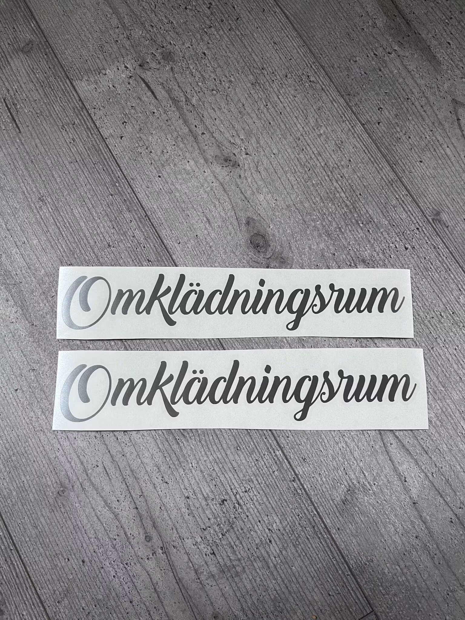 OUTLET, DEKAL (omklädningsrum)