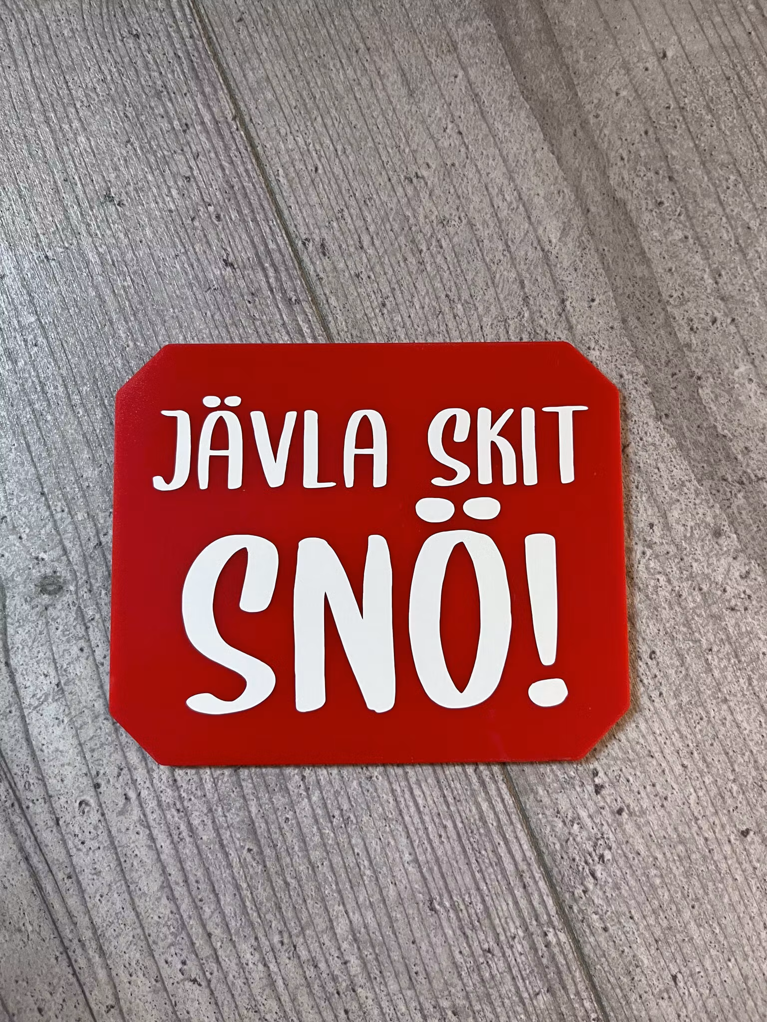 ISSKRAPA, JÄVLA SKITSNÖ!