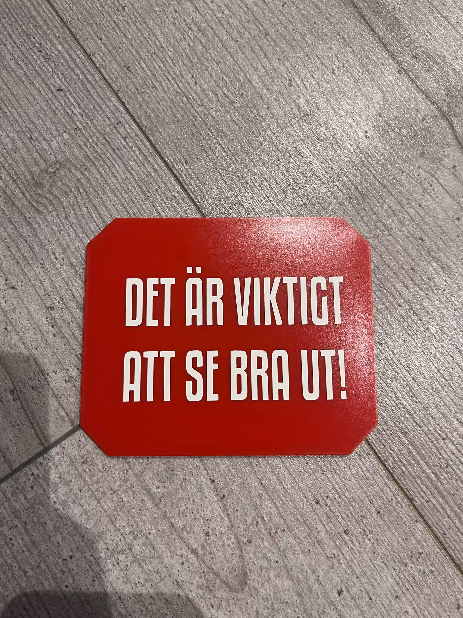 ISKKRAPA, DET ÄR VIKTIGT ATT SE BRA UT!