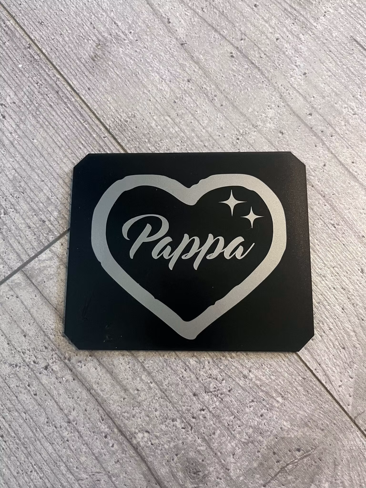 OUTLET, ISSKRAPA (Pappa)