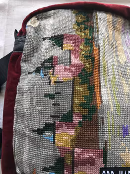 Ryggsäck i sammet m handbroderi