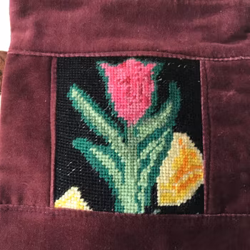 Väska i sammet m broderi