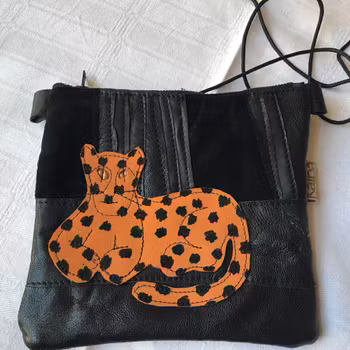 Liten Skinnväska med leopard