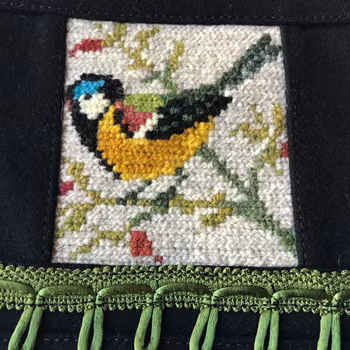 Väska med handbroderi