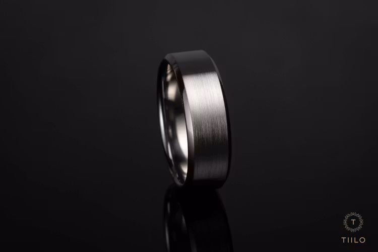 Titan ring