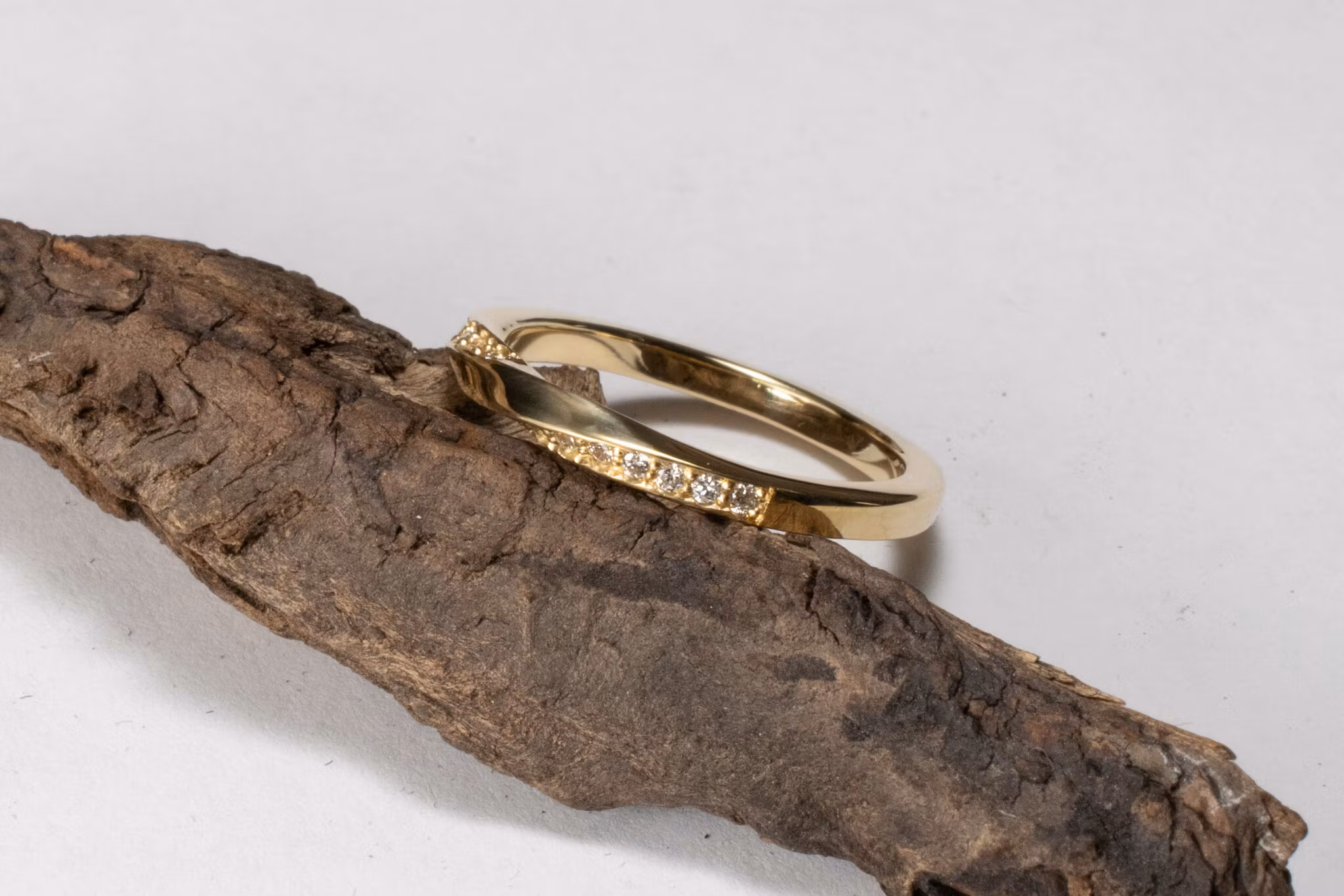 Vacker stilren ring