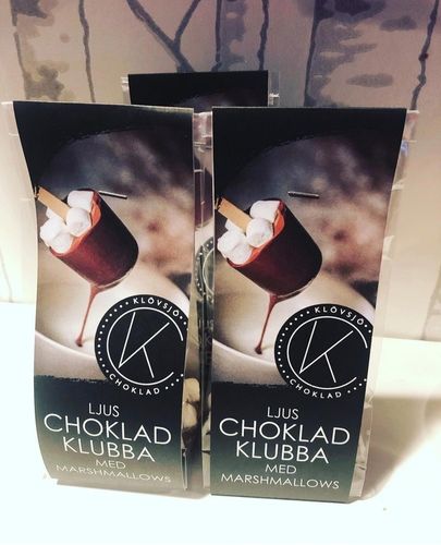 Varm choklad klubbor med marshmellow