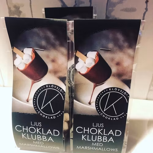 Varm choklad klubbor med marshmellow