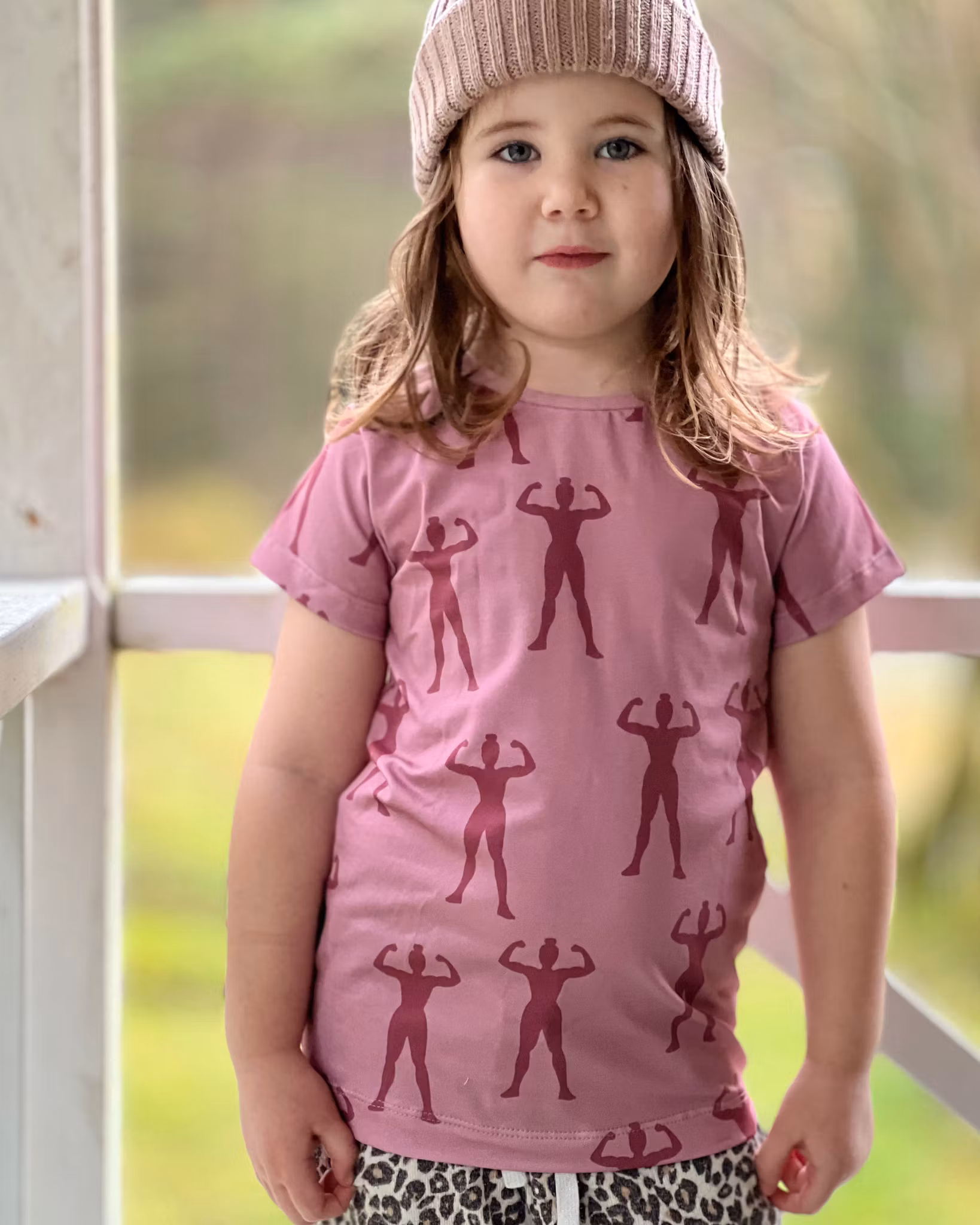 T-shirt - Strong silhouette pink