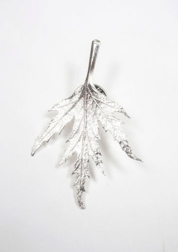 Pin i silver