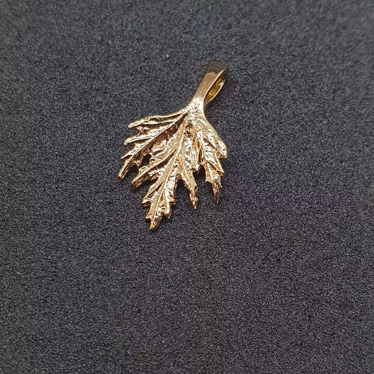 Hänge Musöra 18k Guld