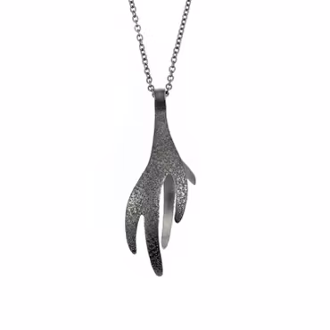 Fingertång - Hängsmycke av oxiderat silver
