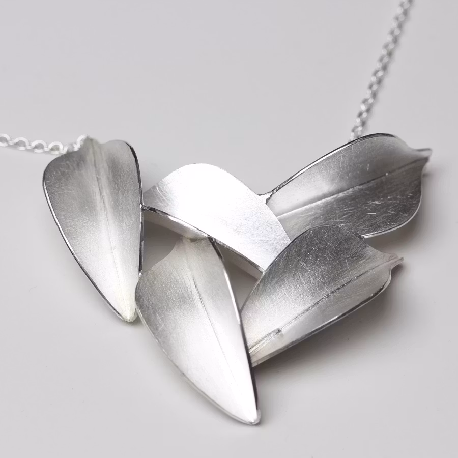 Halsband silver - Bladverk, 5 blad