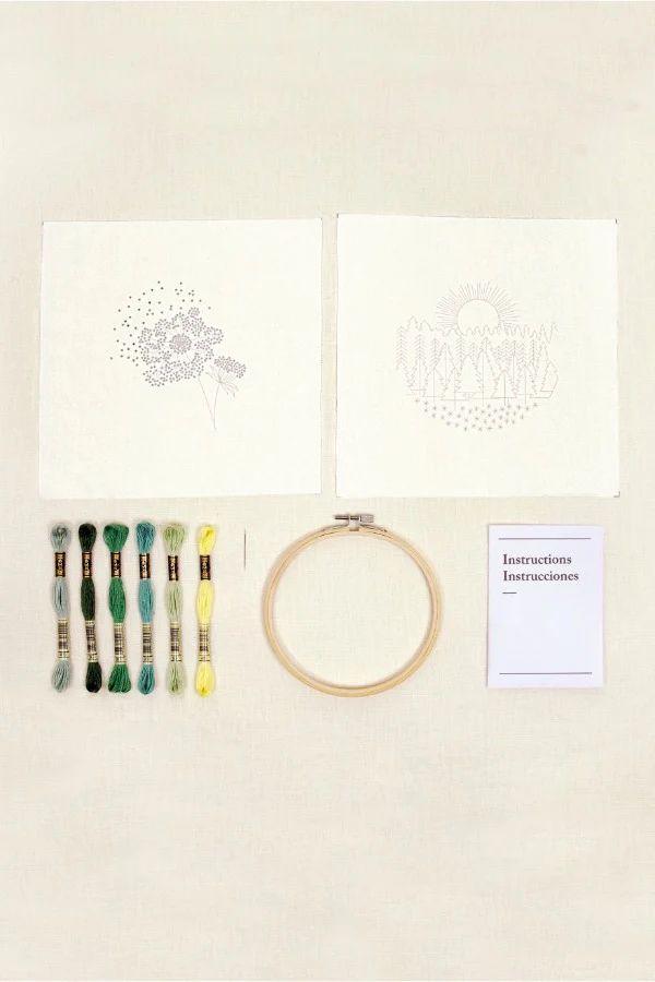 Broderikit "The woodland walk"
