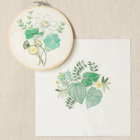 Broderikit "The water garden"
