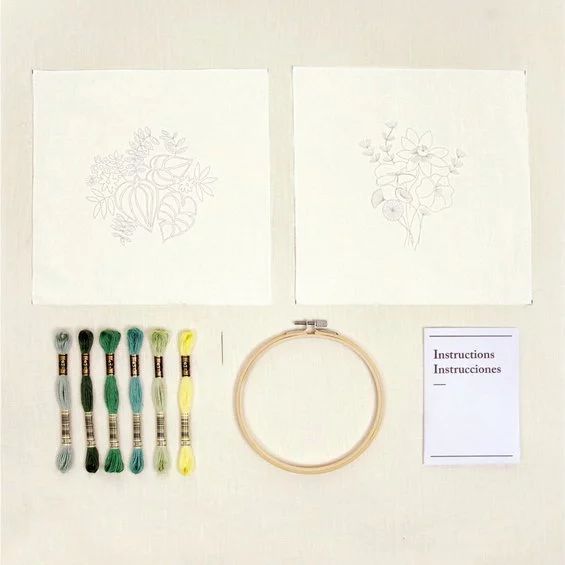 Broderikit "The water garden"