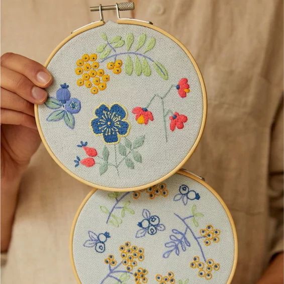 Broderikit "The forest fruits"