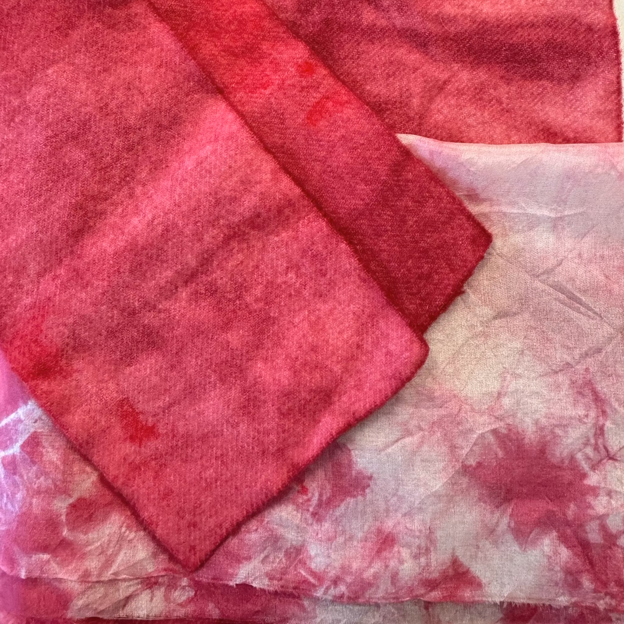 Vadmal & siden cerise