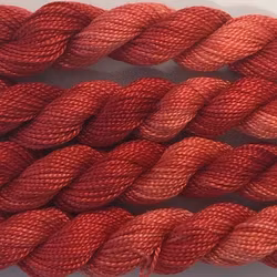 Pärlgarn nr 8 melerat röd