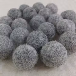 Filtboll 30mm ljusgrå