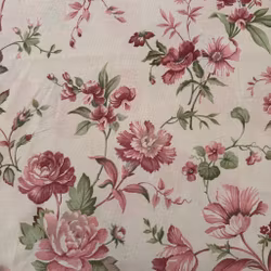 Bomullstyg storblommigt rosa benvit