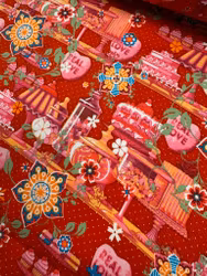 Bomullstyg rött mönstrat