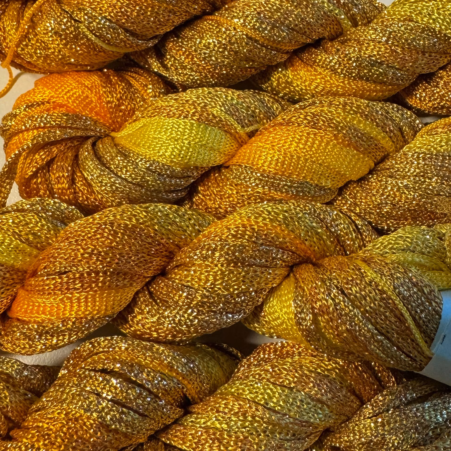 Knitted Selection gul