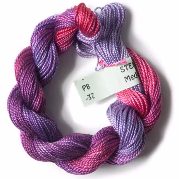 Pärlgarn nr 8 melerat lila-cerise 37