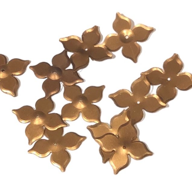 Paljett blomma 18x18mm antikguld
