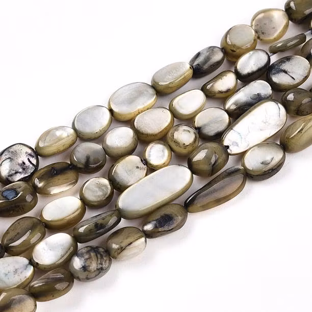 Snäckskalspärlor nuggets oliv