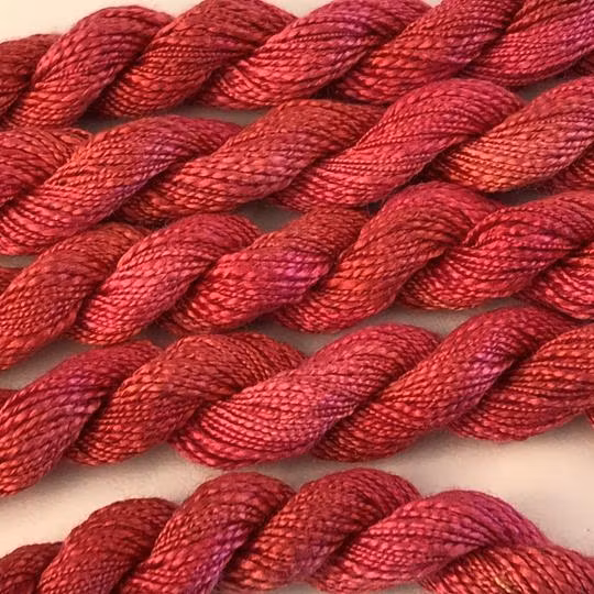 Broderigarn Silke struktur hallonröd