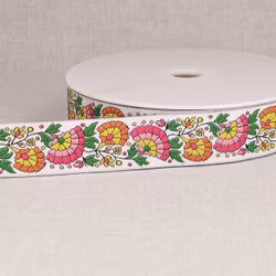 Dekorband vitt m blommor i rosa, orange & gul
