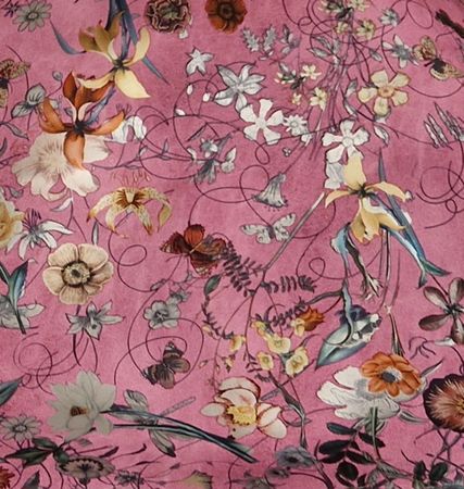 Fuskskinn med blommor och metalliceffekt  ROSA
