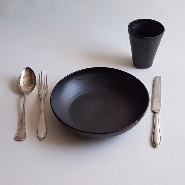 Djuptallrik i Serien Svart Granit