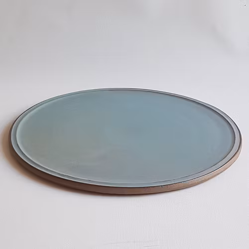 Ostbricka i Serien Råsiden