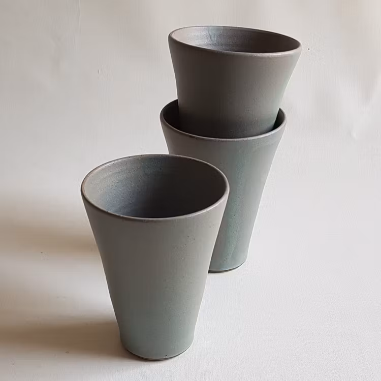 Lattemugg i Serien Råsiden / Grågrön
