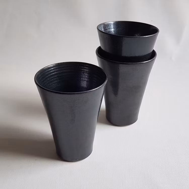 Lattemugg i Serien Skiffer / Svart blank