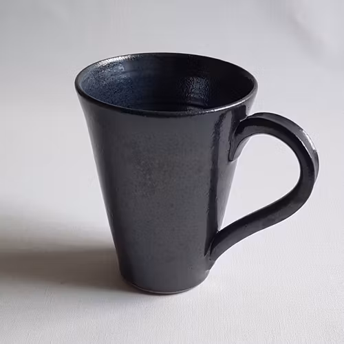 Tekopp / Stor Kaffekopp i Serien Skiffer / Svart blank