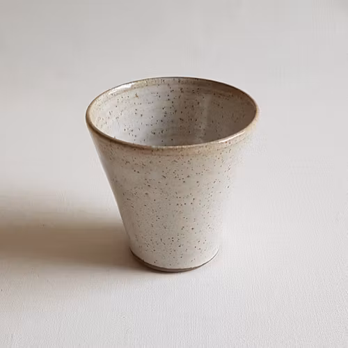 Cappuccino / Liten Kaffemugg i Serien Crème / Gräddvit