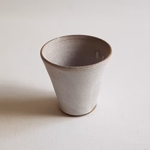 Cappuccino / Liten Kaffemugg i Serien Frost / Vit