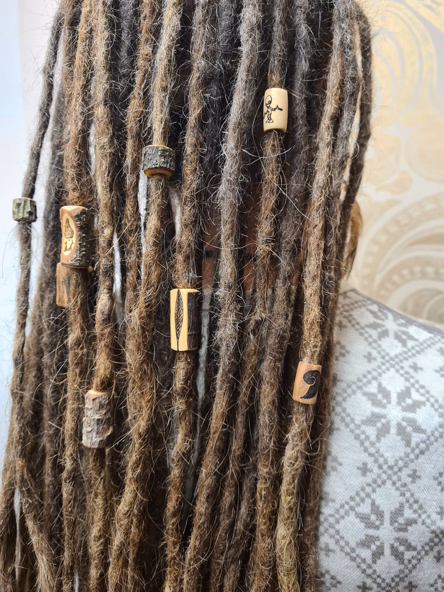 "Barkbit" - Trädekoration till dreads (6mm hål)