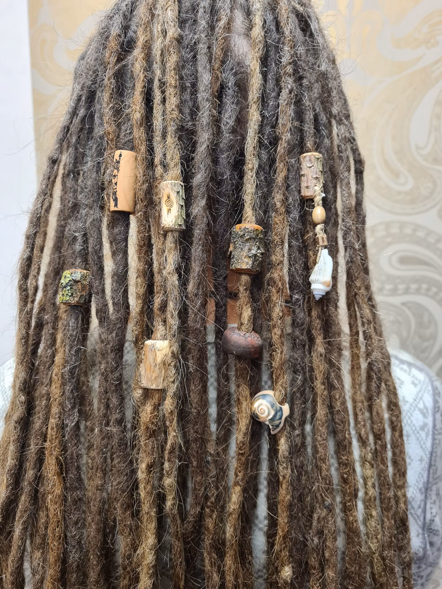 "Gul Bark" - Trädekoration till dreads (9mm hål)
