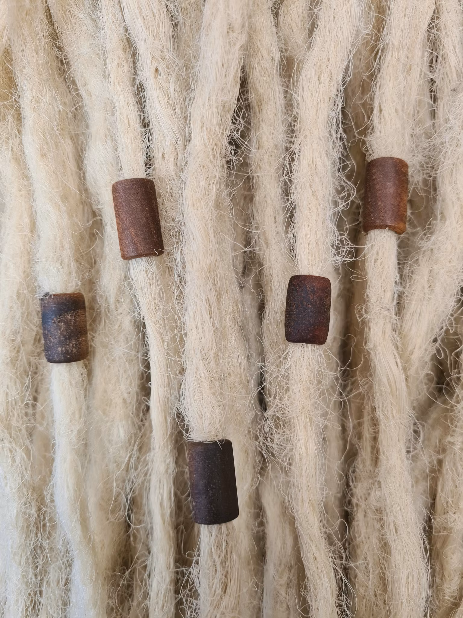 Mörk Trämix "Small" Äkta Trä Dreadsmycken (6mm hål)