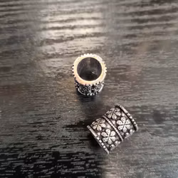 Silverfärgad "Blommor" Large Dreadsmycke